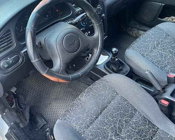 Дэу Ланос 1998 в Киеве на Automoto.ua Белый Дэу Ланос, объемом двигателя 1.5 л и пробегом 363 тыс. км за 1800 $, фото 1 на Automoto.ua
