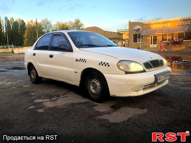 Білий Деу Ланос, об'ємом двигуна 1.3 л та пробігом 220 тис. км за 999 $, фото 4 на Automoto.ua