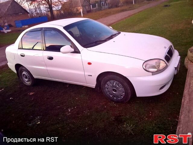 Белый Дэу Ланос, объемом двигателя 1.3 л и пробегом 190 тыс. км за 1600 $, фото 1 на Automoto.ua