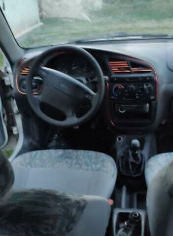 Деу Ланос 2002 у Новой Ушице на Automoto.ua Білий Деу Ланос, об'ємом двигуна 1.3 л та пробігом 222 тис. км за 1150 $, фото 3 на Automoto.ua
