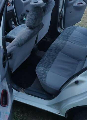 Білий Деу Ланос, об'ємом двигуна 1.3 л та пробігом 270 тис. км за 999 $, фото 3 на Automoto.ua