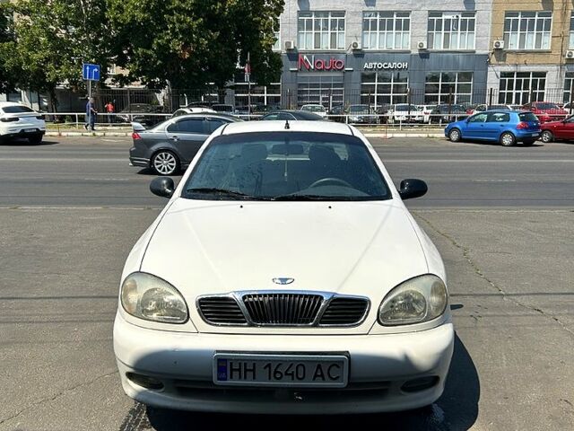 Белый Дэу Ланос, объемом двигателя 1.5 л и пробегом 245 тыс. км за 2200 $, фото 1 на Automoto.ua