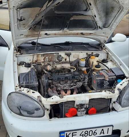 Дэу Ланос 2003 в Днепре (Днепропетровске) на Automoto.ua Белый Дэу Ланос, объемом двигателя 1.5 л и пробегом 338 тыс. км за 2200 $, фото 5 на Automoto.ua