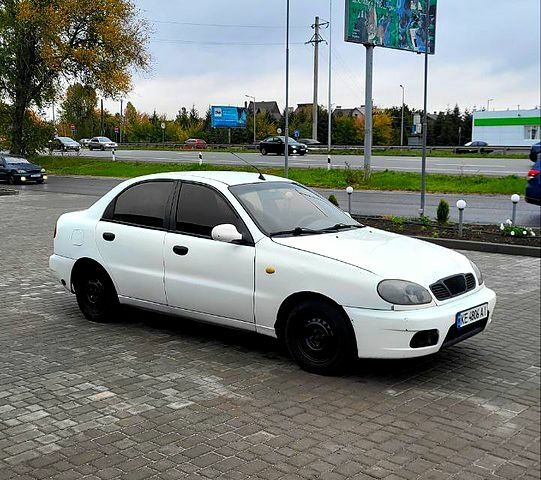 Дэу Ланос 2003 в Днепре (Днепропетровске) на Automoto.ua Белый Дэу Ланос, объемом двигателя 1.5 л и пробегом 338 тыс. км за 2200 $, фото 1 на Automoto.ua