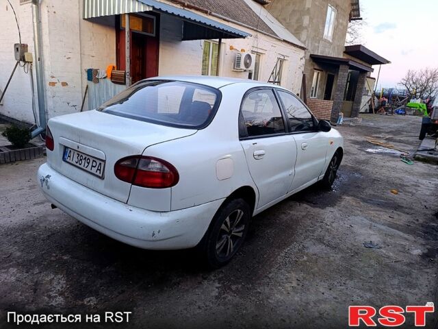 Белый Дэу Ланос, объемом двигателя 1.5 л и пробегом 325 тыс. км за 1500 $, фото 3 на Automoto.ua