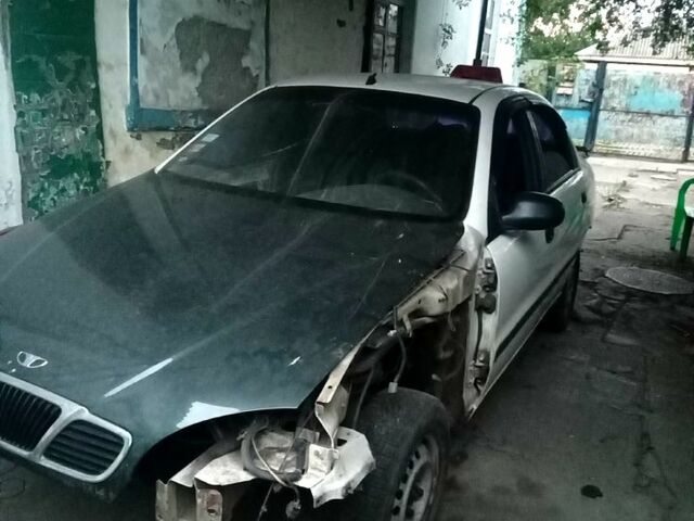 Білий Деу Ланос, об'ємом двигуна 1.5 л та пробігом 200 тис. км за 1000 $, фото 1 на Automoto.ua