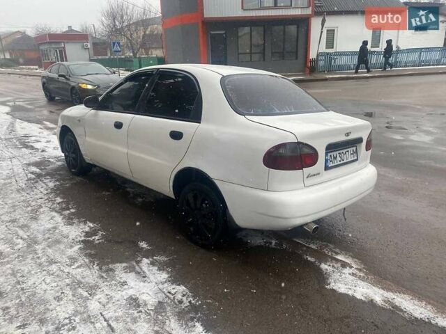 Белый Дэу Ланос, объемом двигателя 1.5 л и пробегом 255 тыс. км за 1500 $, фото 1 на Automoto.ua