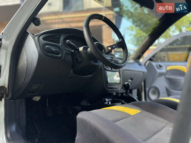 Білий Деу Ланос, об'ємом двигуна 2 л та пробігом 114 тис. км за 2900 $, фото 63 на Automoto.ua