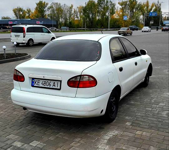 Дэу Ланос 2003 в Днепре (Днепропетровске) на Automoto.ua Белый Дэу Ланос, объемом двигателя 1.5 л и пробегом 338 тыс. км за 2200 $, фото 2 на Automoto.ua