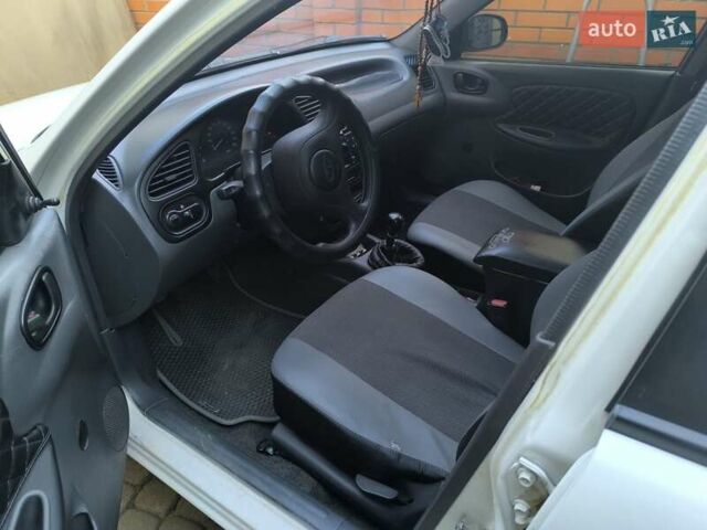 Білий Деу Ланос, об'ємом двигуна 1.5 л та пробігом 355 тис. км за 2600 $, фото 3 на Automoto.ua