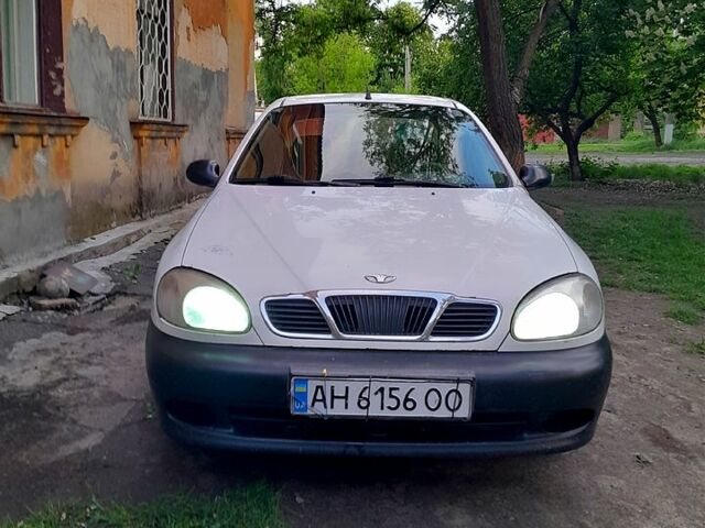 Белый Дэу Ланос, объемом двигателя 1.5 л и пробегом 120 тыс. км за 1350 $, фото 1 на Automoto.ua