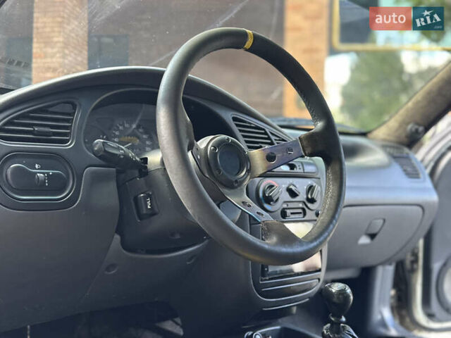 Білий Деу Ланос, об'ємом двигуна 2 л та пробігом 114 тис. км за 2900 $, фото 62 на Automoto.ua