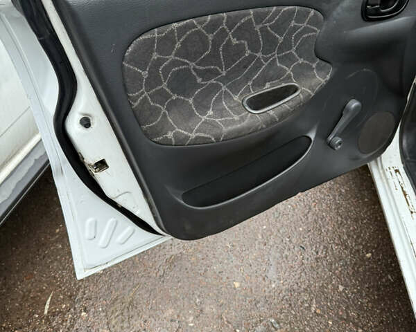 Білий Деу Ланос, об'ємом двигуна 1.5 л та пробігом 200 тис. км за 1499 $, фото 14 на Automoto.ua