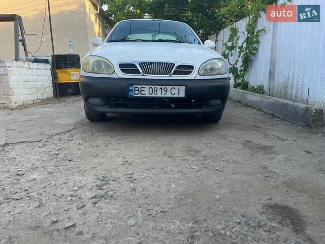 Білий Деу Ланос, об'ємом двигуна 1.5 л та пробігом 260 тис. км за 2100 $, фото 1 на Automoto.ua