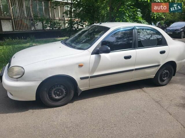 Белый Дэу Ланос, объемом двигателя 1.5 л и пробегом 227 тыс. км за 2500 $, фото 2 на Automoto.ua