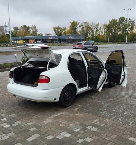 Дэу Ланос 2003 в Днепре (Днепропетровске) на Automoto.ua Белый Дэу Ланос, объемом двигателя 1.5 л и пробегом 338 тыс. км за 2200 $, фото 3 на Automoto.ua