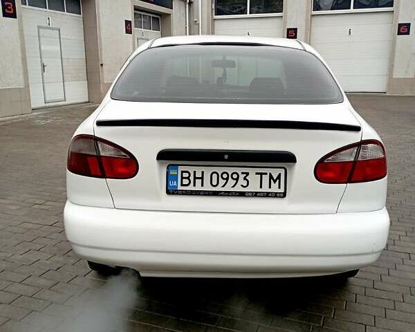 Белый Дэу Ланос, объемом двигателя 1.5 л и пробегом 290 тыс. км за 1499 $, фото 6 на Automoto.ua