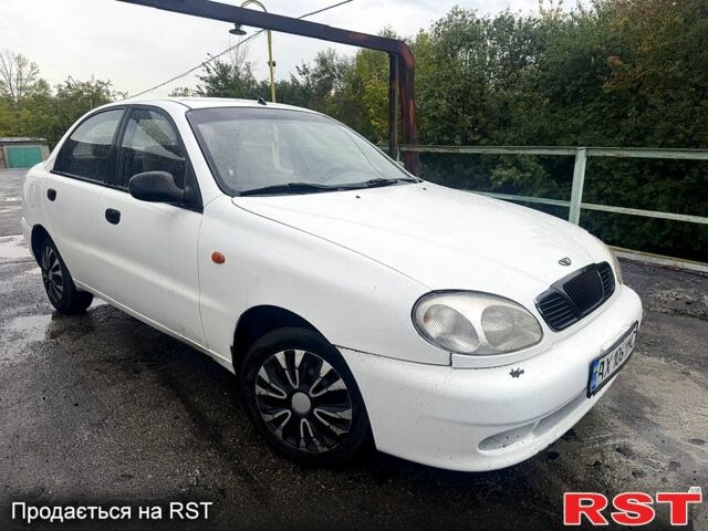 Белый Дэу Ланос, объемом двигателя 1.6 л и пробегом 180 тыс. км за 1600 $, фото 2 на Automoto.ua