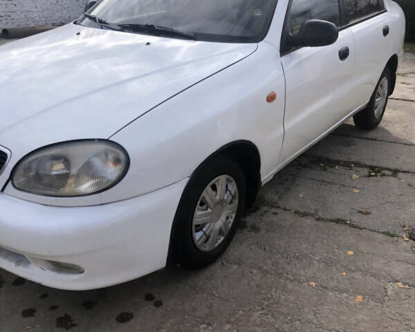Белый Дэу Ланос, объемом двигателя 1.5 л и пробегом 268 тыс. км за 1300 $, фото 1 на Automoto.ua