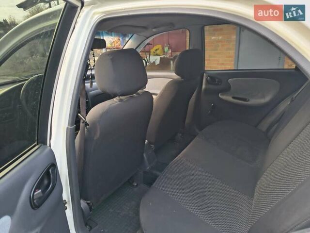 Білий Деу Ланос, об'ємом двигуна 1.5 л та пробігом 178 тис. км за 2250 $, фото 6 на Automoto.ua