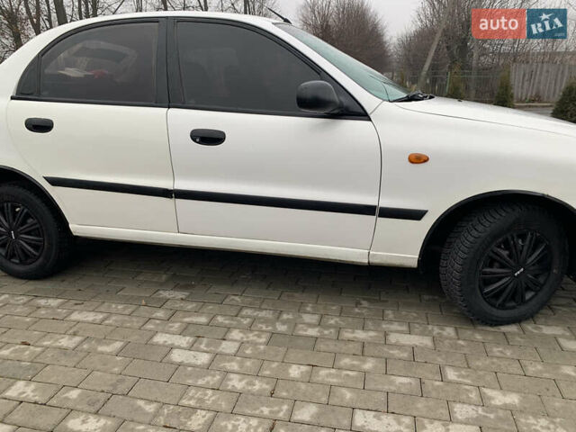 Белый Дэу Ланос, объемом двигателя 1.5 л и пробегом 216 тыс. км за 2350 $, фото 4 на Automoto.ua