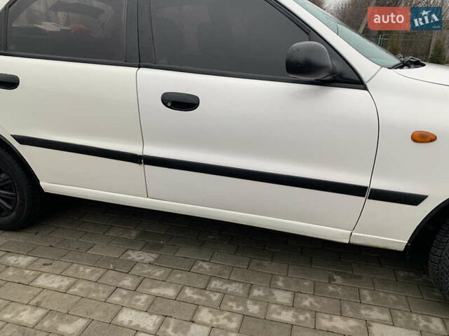 Белый Дэу Ланос, объемом двигателя 1.5 л и пробегом 216 тыс. км за 2350 $, фото 5 на Automoto.ua