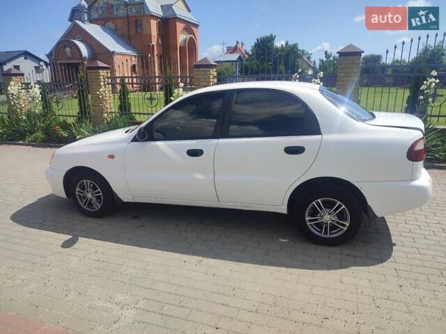 Белый Дэу Ланос, объемом двигателя 1.5 л и пробегом 260 тыс. км за 2300 $, фото 7 на Automoto.ua