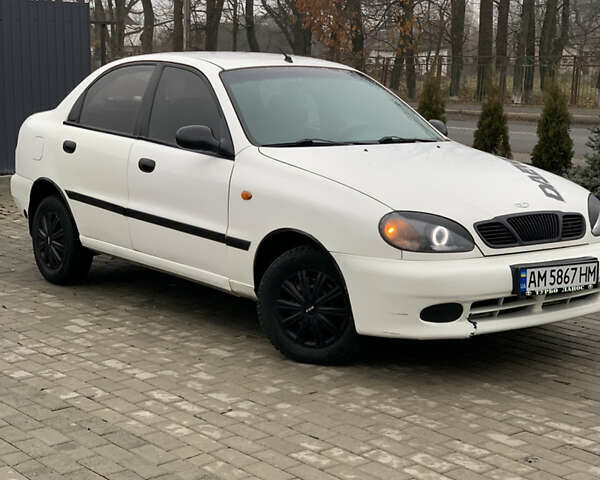 Белый Дэу Ланос, объемом двигателя 1.5 л и пробегом 216 тыс. км за 2350 $, фото 1 на Automoto.ua
