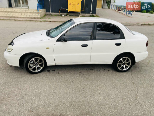 Білий Деу Ланос, об'ємом двигуна 1.6 л та пробігом 300 тис. км за 1600 $, фото 6 на Automoto.ua