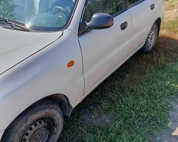 Білий Деу Ланос, об'ємом двигуна 1.5 л та пробігом 200 тис. км за 1900 $, фото 5 на Automoto.ua