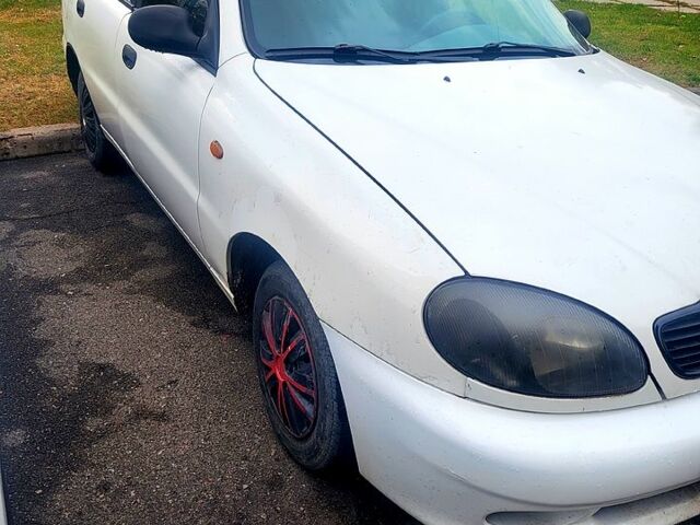 Белый Дэу Ланос, объемом двигателя 1.5 л и пробегом 250 тыс. км за 1450 $, фото 3 на Automoto.ua