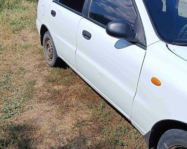 Білий Деу Ланос, об'ємом двигуна 1.5 л та пробігом 200 тис. км за 1900 $, фото 4 на Automoto.ua