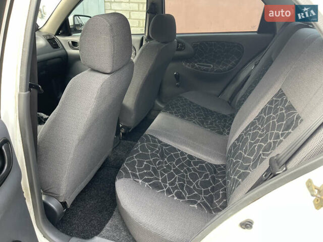 Білий Деу Ланос, об'ємом двигуна 1.5 л та пробігом 207 тис. км за 2850 $, фото 8 на Automoto.ua