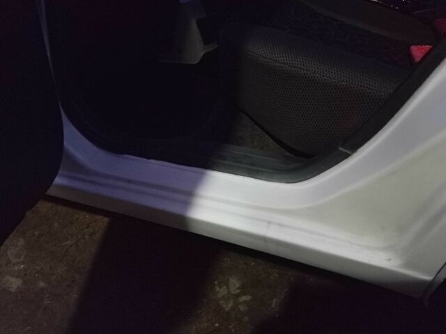 Белый Дэу Ланос, объемом двигателя 1.5 л и пробегом 480 тыс. км за 2000 $, фото 5 на Automoto.ua