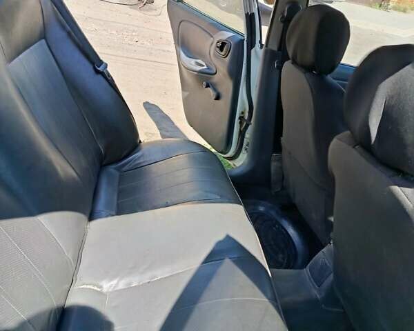 Білий Деу Ланос, об'ємом двигуна 1.5 л та пробігом 200 тис. км за 1900 $, фото 7 на Automoto.ua