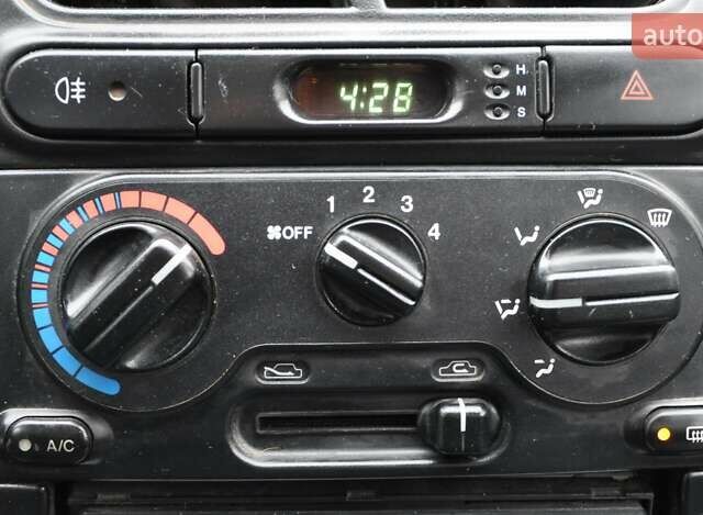 Белый Дэу Ланос, объемом двигателя 1.5 л и пробегом 145 тыс. км за 2700 $, фото 29 на Automoto.ua