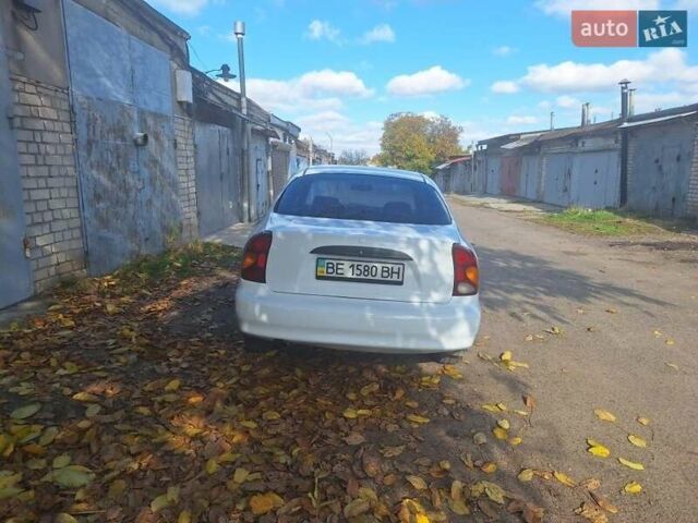 Белый Дэу Ланос, объемом двигателя 1.5 л и пробегом 300 тыс. км за 2000 $, фото 5 на Automoto.ua