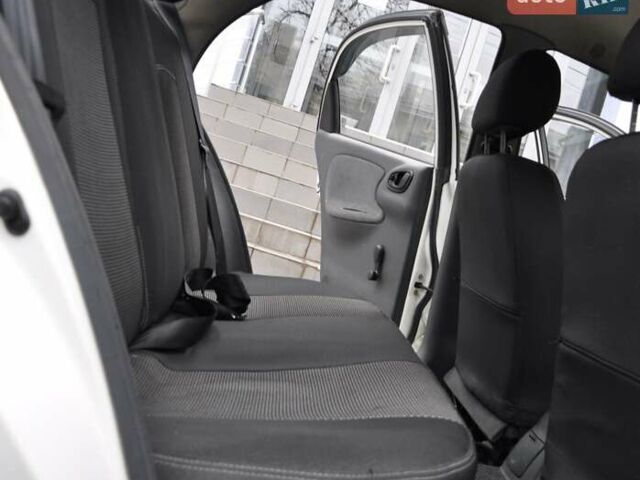 Белый Дэу Ланос, объемом двигателя 1.5 л и пробегом 145 тыс. км за 2700 $, фото 15 на Automoto.ua