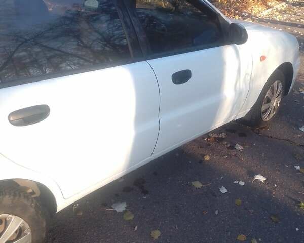 Белый Дэу Ланос, объемом двигателя 1.6 л и пробегом 220 тыс. км за 2200 $, фото 12 на Automoto.ua