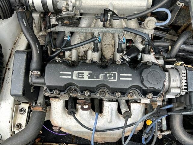 Белый Дэу Ланос, объемом двигателя 1.5 л и пробегом 280 тыс. км за 1450 $, фото 3 на Automoto.ua