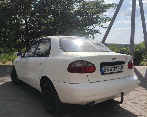 Деу Ланос 2005 у Кропивницькому (Кіровограді) на Automoto.ua Білий Деу Ланос, об'ємом двигуна 1.5 л та пробігом 120 тис. км за 1600 $, фото 5 на Automoto.ua