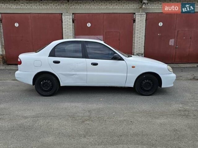 Белый Дэу Ланос, объемом двигателя 1.6 л и пробегом 140 тыс. км за 1600 $, фото 8 на Automoto.ua