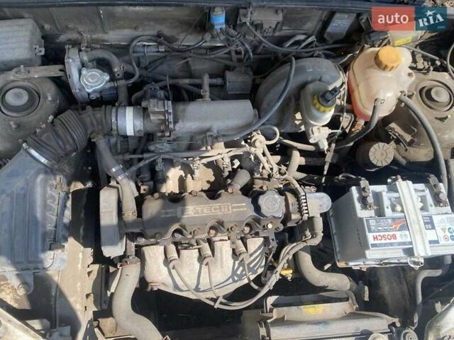 Белый Дэу Ланос, объемом двигателя 1.5 л и пробегом 268 тыс. км за 2250 $, фото 3 на Automoto.ua