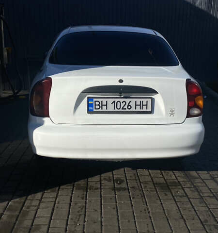 Белый Дэу Ланос, объемом двигателя 1.5 л и пробегом 110 тыс. км за 2700 $, фото 2 на Automoto.ua