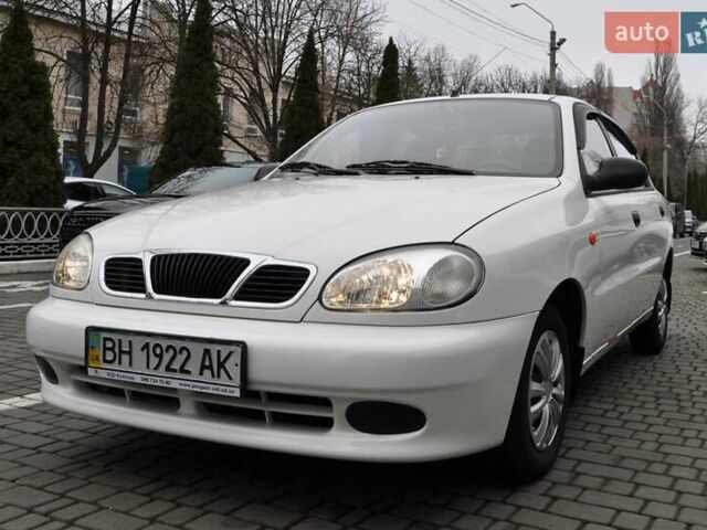 Белый Дэу Ланос, объемом двигателя 1.5 л и пробегом 145 тыс. км за 2700 $, фото 1 на Automoto.ua