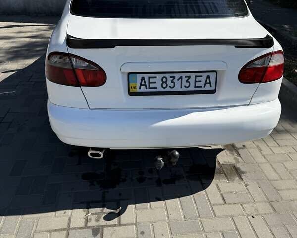 Белый Дэу Ланос, объемом двигателя 1.5 л и пробегом 245 тыс. км за 2950 $, фото 3 на Automoto.ua