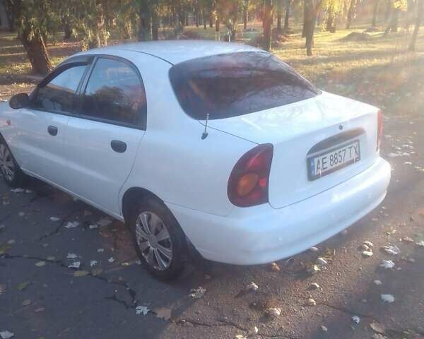 Белый Дэу Ланос, объемом двигателя 1.6 л и пробегом 220 тыс. км за 2200 $, фото 8 на Automoto.ua