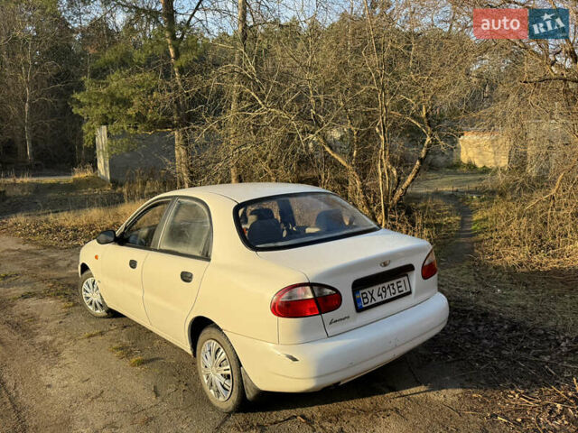 Белый Дэу Ланос, объемом двигателя 1.6 л и пробегом 152 тыс. км за 2000 $, фото 4 на Automoto.ua