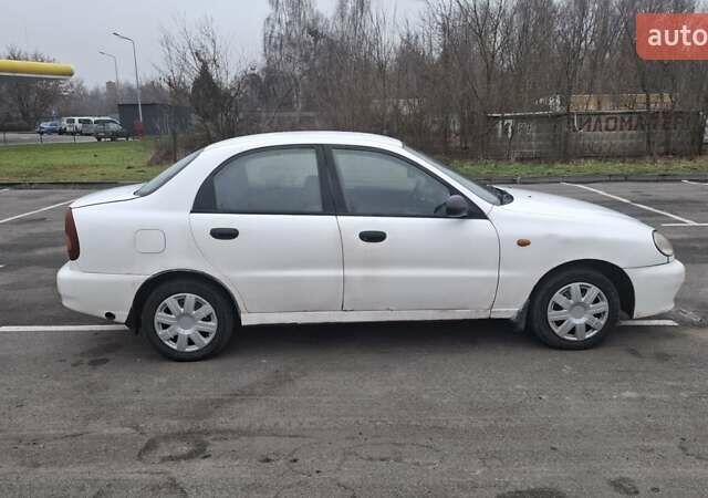 Белый Дэу Ланос, объемом двигателя 1.5 л и пробегом 270 тыс. км за 1275 $, фото 5 на Automoto.ua