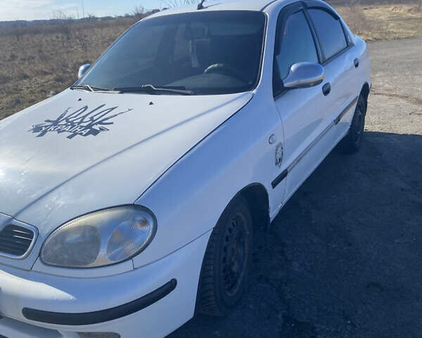 Белый Дэу Ланос, объемом двигателя 1.5 л и пробегом 323 тыс. км за 1650 $, фото 1 на Automoto.ua